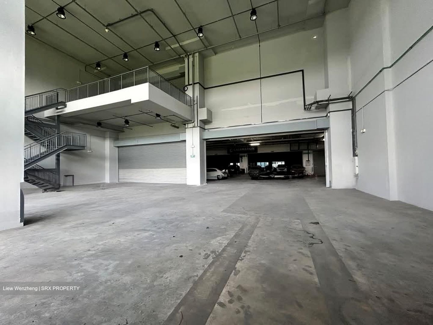 Carros Centre (D25), Factory #589181451